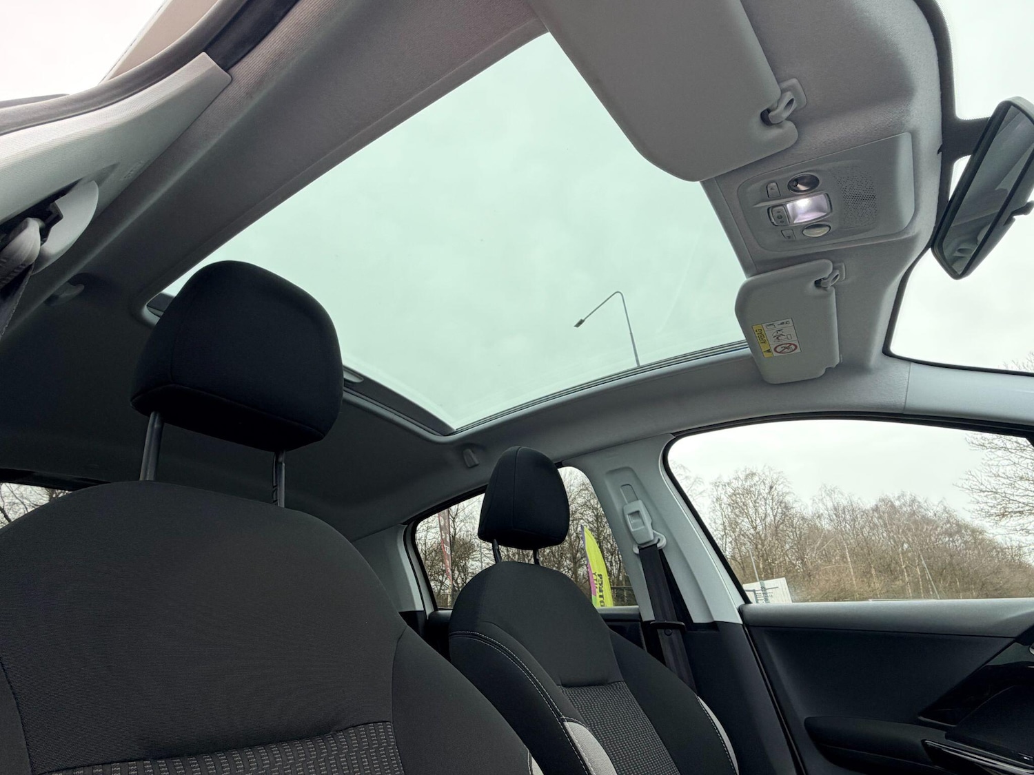 Used Peugeot 208 2015 for sale - 77993754: Photo 22