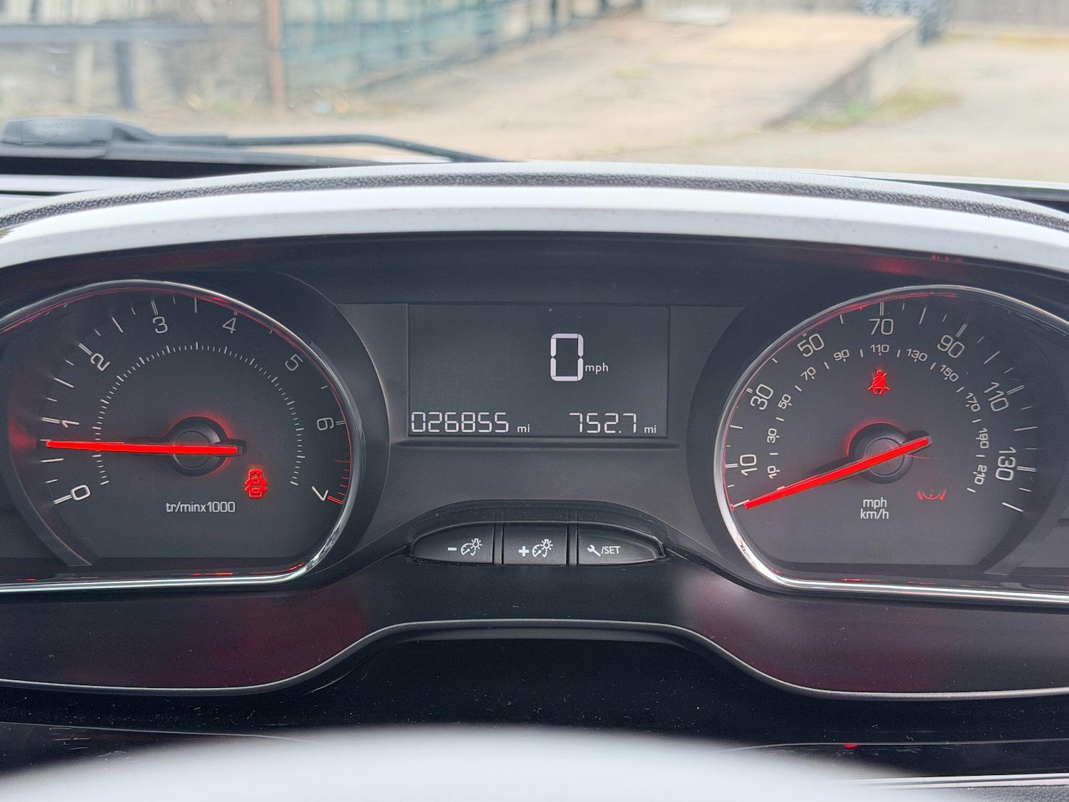 Used Peugeot 208 2015 for sale - 77993754: Photo 25