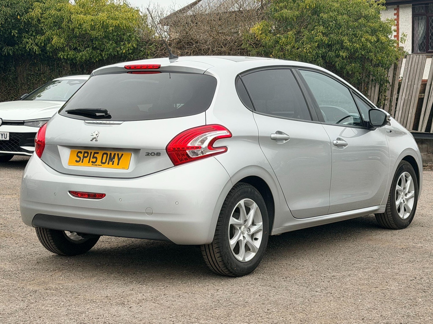 Used Peugeot 208 2015 for sale - 77993754: Photo 4