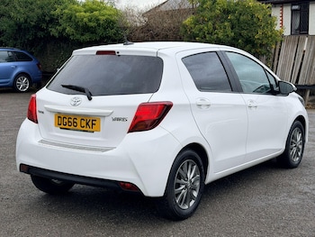 Used Toyota Yaris 2016 for sale - 76440888: Photo