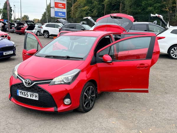 Used Toyota Yaris 2015 for sale - 76325969: Photo 12