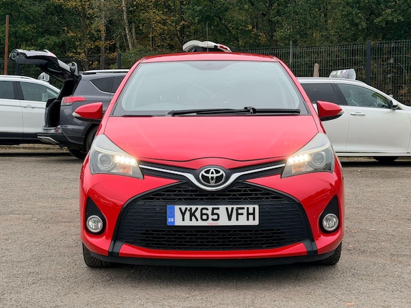 Used Toyota Yaris 2015 for sale - 76325969: Photo 2