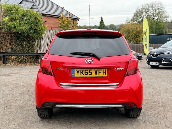 Used Toyota Yaris 2015 for sale - 76325969: Photo 5