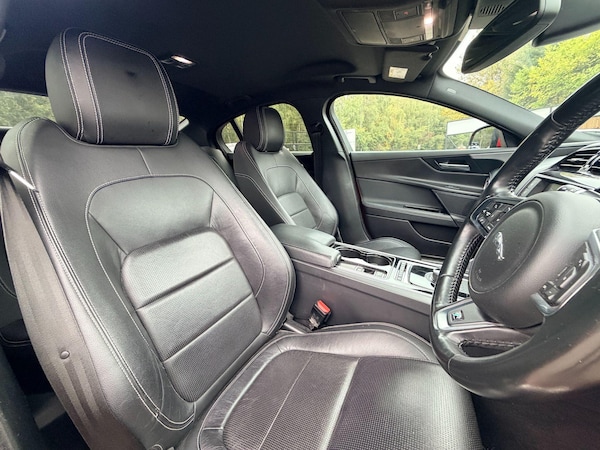 Used Jaguar XE 2017 for sale - 76282878: Photo 21