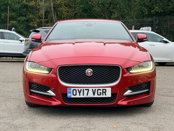 Used Jaguar XE 2017 for sale - 76282878: Photo 2