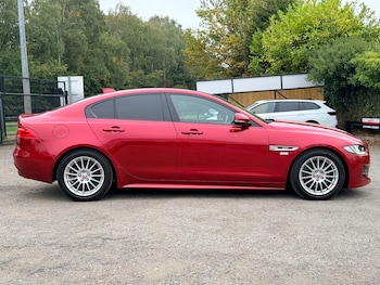 Used Jaguar XE 2017 for sale - 76282878: Photo 3