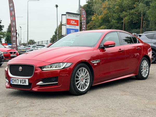 Used Jaguar XE 2017 for sale - 76282878: Photo 8