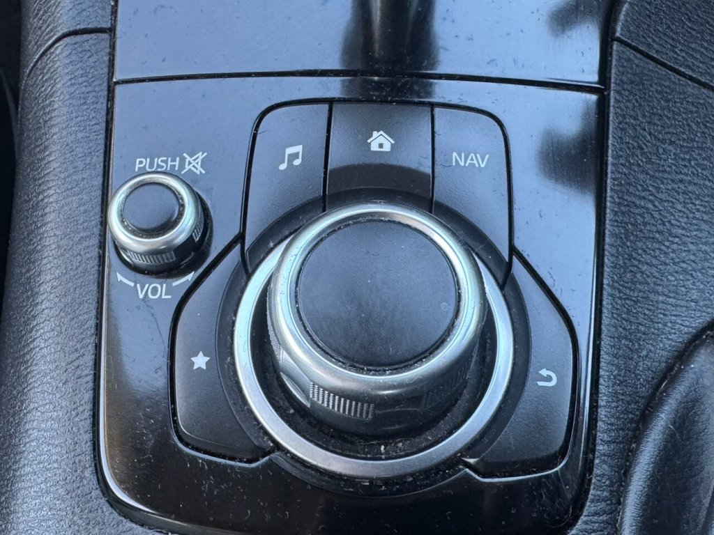 Used Mazda Mazda3 2015 for sale - 76923950: Photo 32