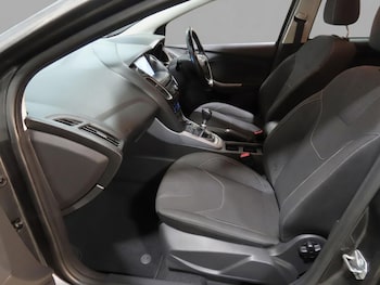 Used Ford Focus 2017 for sale - 78672447: Photo