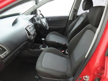 Used Hyundai i20 2013 for sale - 79313437: Photo