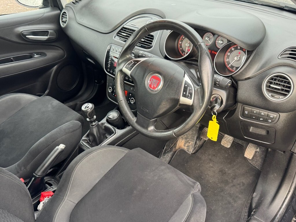 Used Fiat Punto 2016 for sale - 77133716: Photo 29