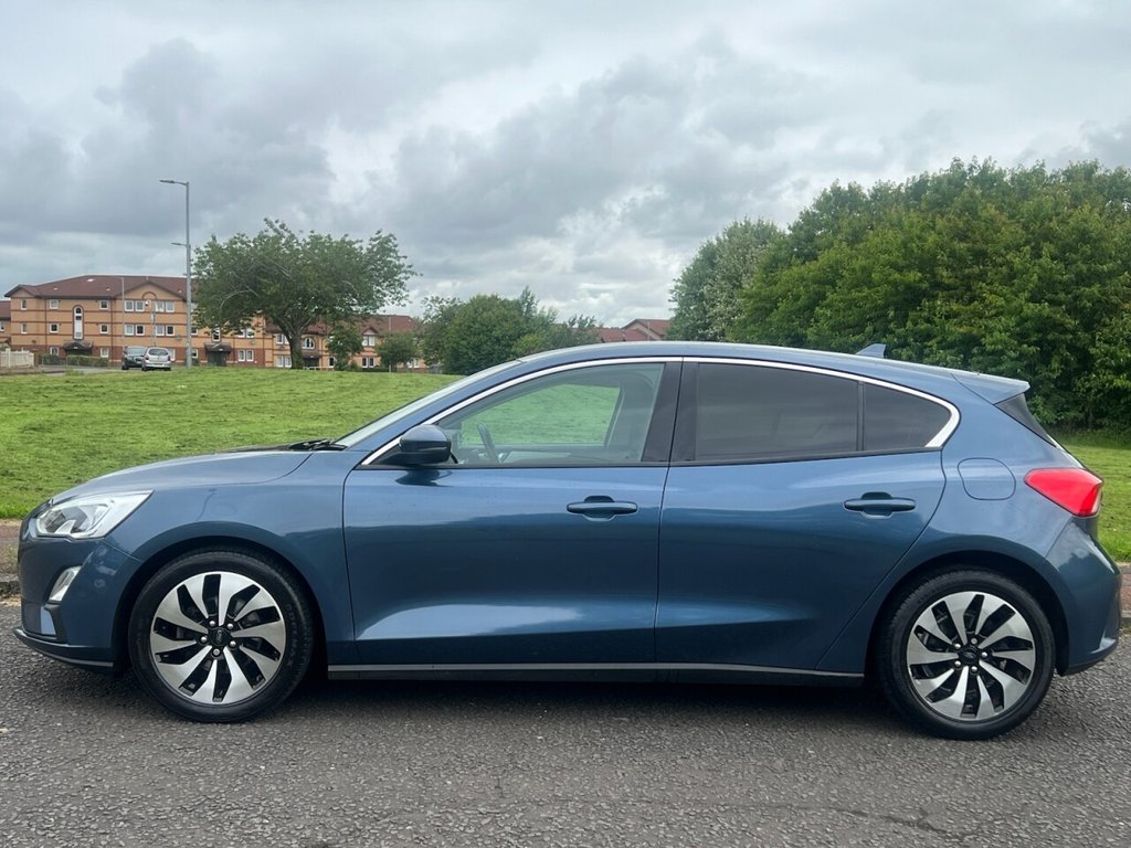 Used Ford Focus 2018 for sale - 76685915: Photo 2