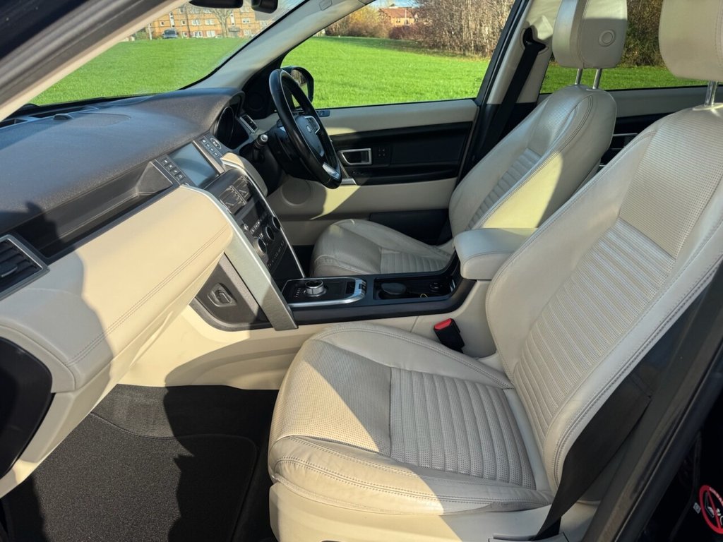 Used Land Rover Discovery Sport 2015 for sale - 76536165: Photo 12