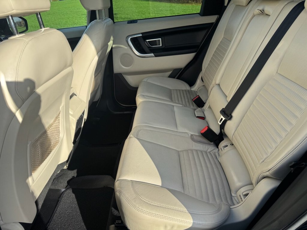 Used Land Rover Discovery Sport 2015 for sale - 76536165: Photo 16