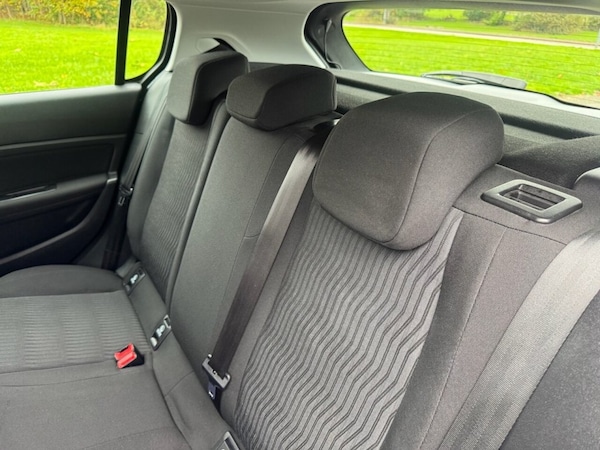 Used Peugeot 308 2016 for sale - 76092502: Photo 17