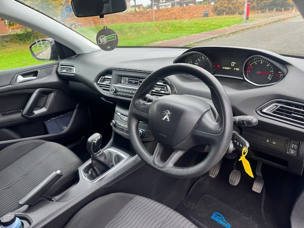Used Peugeot 308 2016 for sale - 76092502: Photo 25