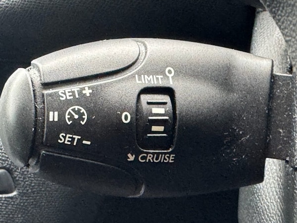 Used Peugeot 308 2016 for sale - 76092502: Photo 27