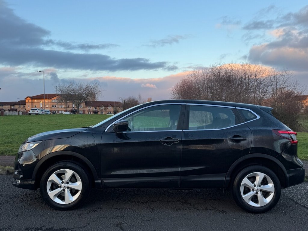 Used Nissan Qashqai 2018 for sale - 77369383: Photo 2