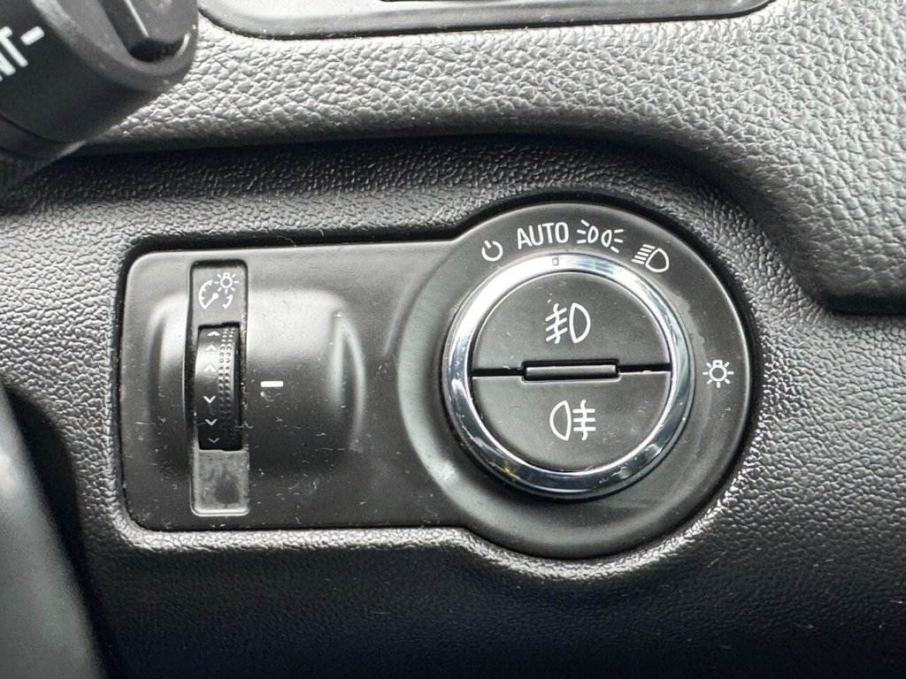 Used Vauxhall Insignia 2015 for sale - 77890858: Photo 18