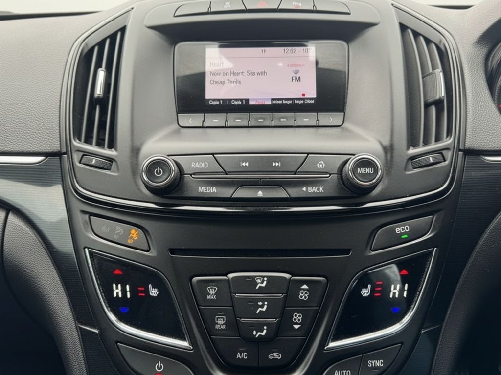 Used Vauxhall Insignia 2015 for sale - 77890858: Photo 24