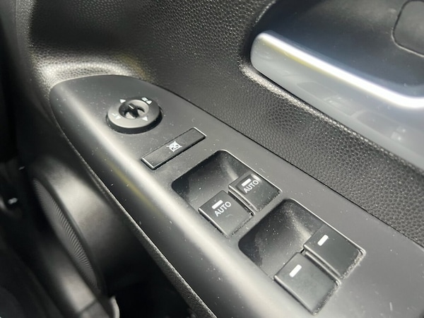 Used Kia Venga 2015 for sale - 75242562: Photo 32