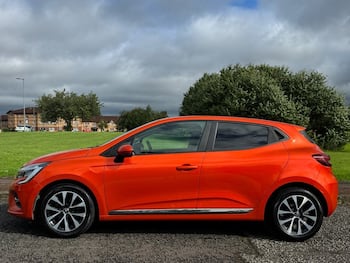 Used Renault Clio 2019 for sale - 79818227: Photo