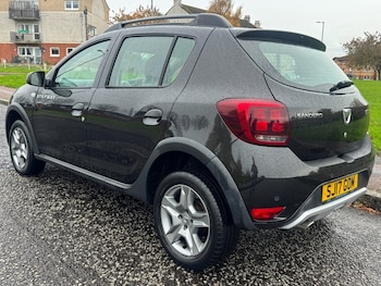 Used Dacia Sandero Stepway 2017 for sale - 76617266: Photo