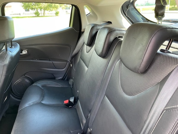 Used Renault Clio 2018 for sale - 76223262: Photo 11