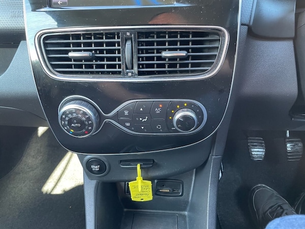 Used Renault Clio 2018 for sale - 76223262: Photo 23
