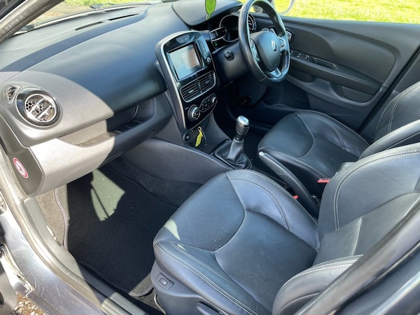 Used Renault Clio 2018 for sale - 76223262: Photo 8