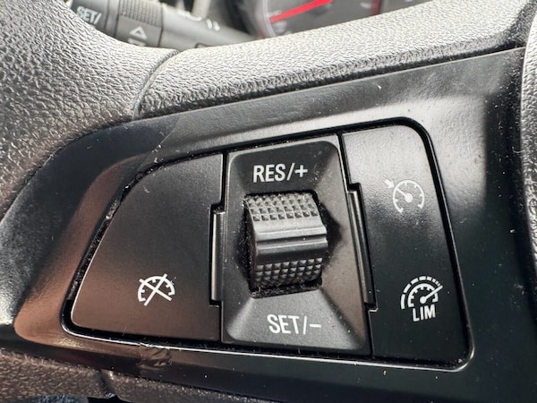 Used Vauxhall Viva 2015 for sale - 76266847: Photo 29