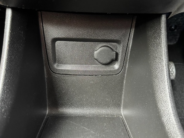 Used Vauxhall Viva 2015 for sale - 76266847: Photo 32