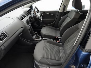 Used Volkswagen Polo 2015 for sale - 79518273: Photo