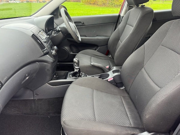 Used Hyundai i30 2011 for sale - 76313221: Photo 12