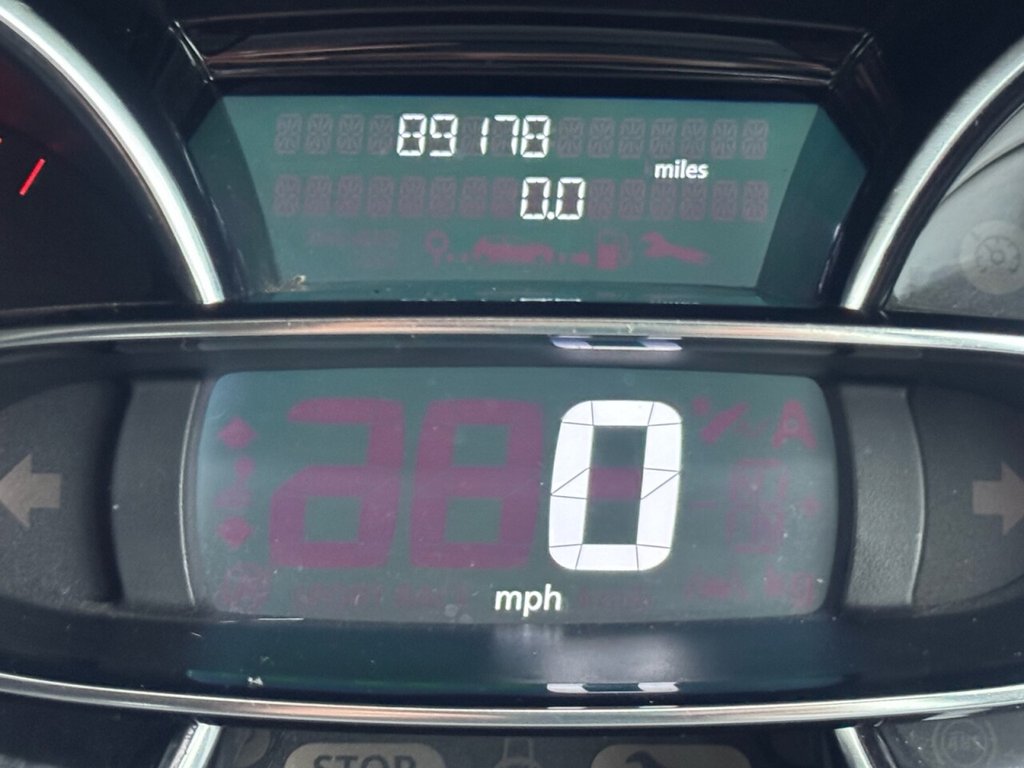 Used Renault Clio 2016 for sale - 76910111: Photo 31