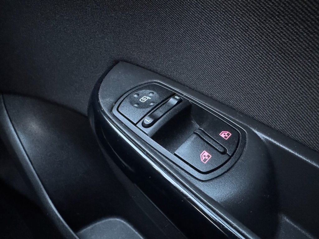 Used Vauxhall Corsa 2018 for sale - 76356230: Photo 24