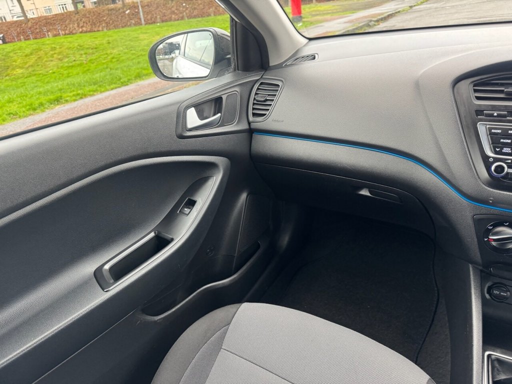 Used Hyundai i20 2015 for sale - 76841153: Photo 22