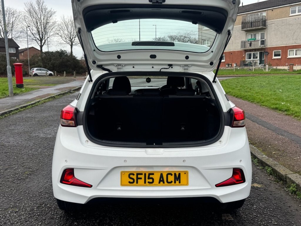 Used Hyundai i20 2015 for sale - 76841153: Photo 6