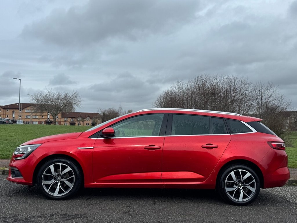 Used Renault Megane 2017 for sale - 77967066: Photo 2