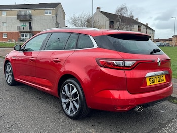 Used Renault Megane 2017 for sale - 77967066: Photo