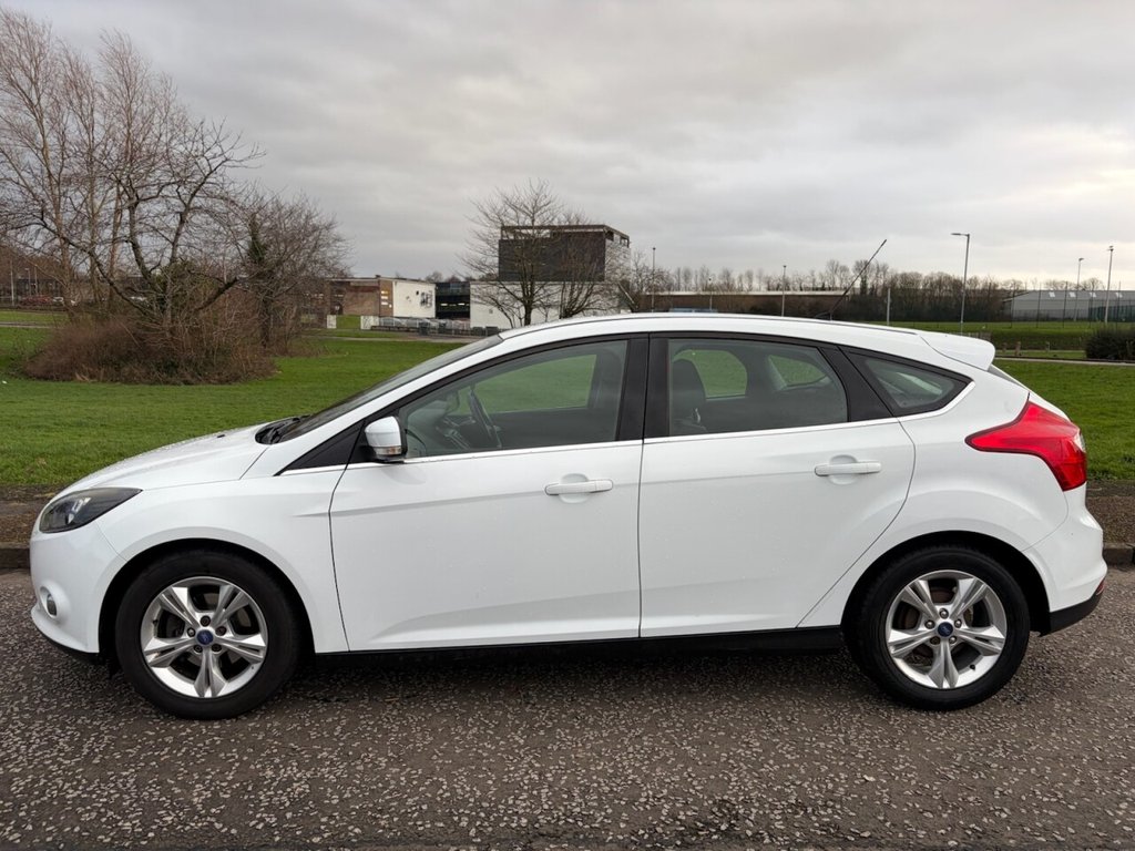 Used Ford Focus 2013 for sale - 76910312: Photo 2