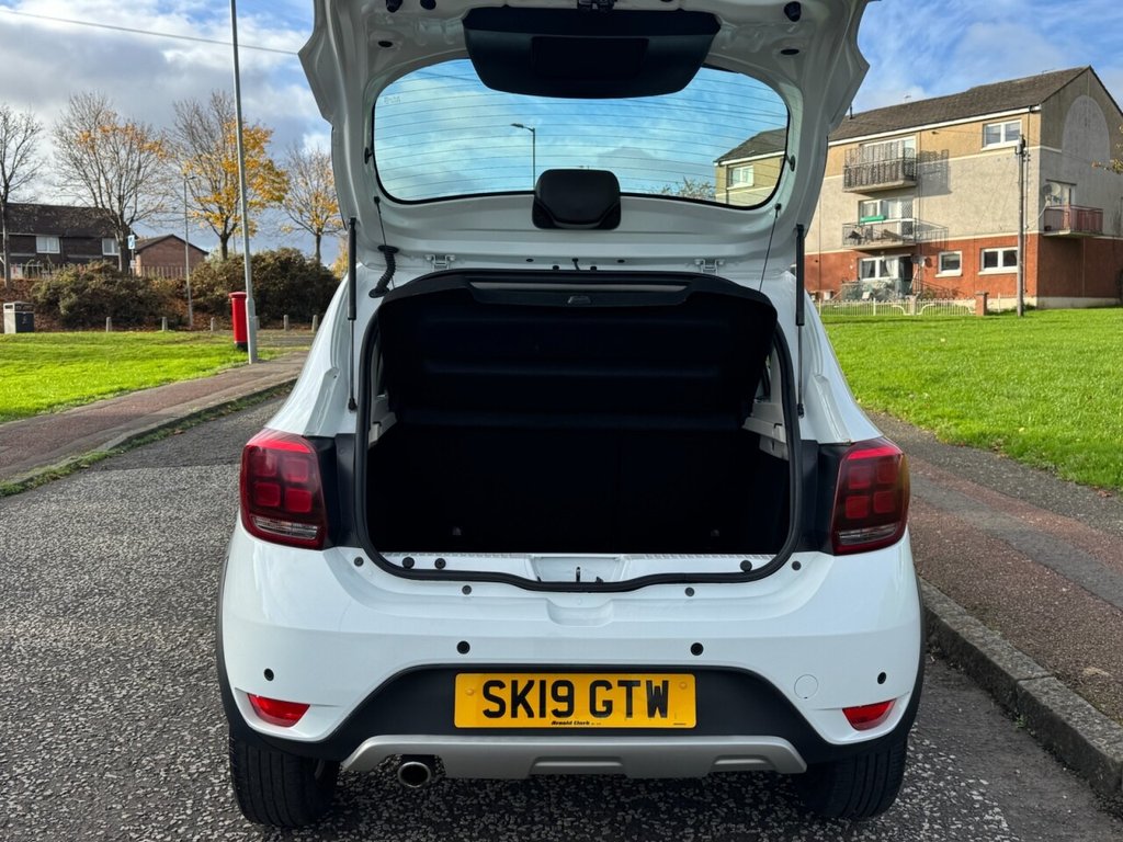 Used Dacia Sandero Stepway 2019 for sale - 76345903: Photo 6