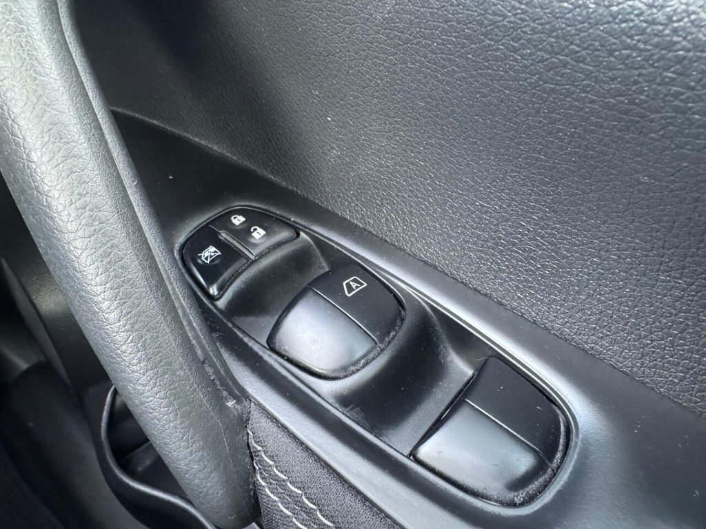 Used Nissan Qashqai 2017 for sale - 77667737: Photo 28