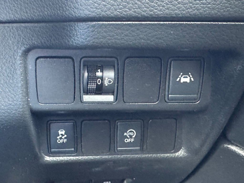 Used Nissan Qashqai 2017 for sale - 77667737: Photo 31