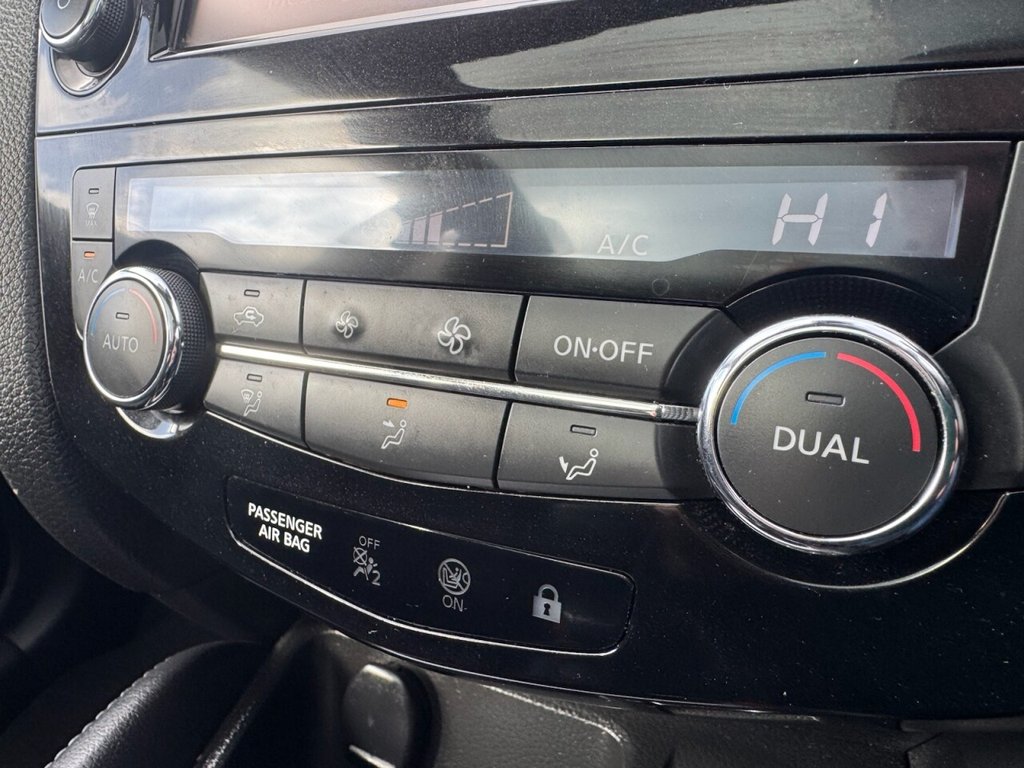 Used Nissan Qashqai 2017 for sale - 77667737: Photo 40