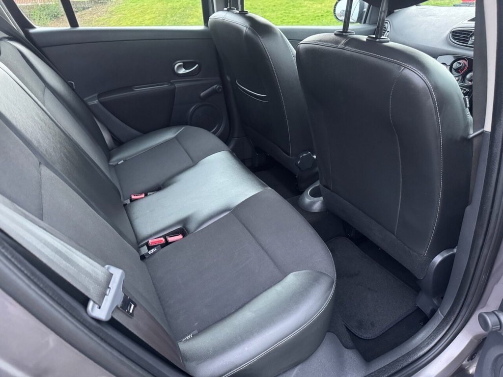 Used Renault Clio 2012 for sale - 77212839: Photo 24