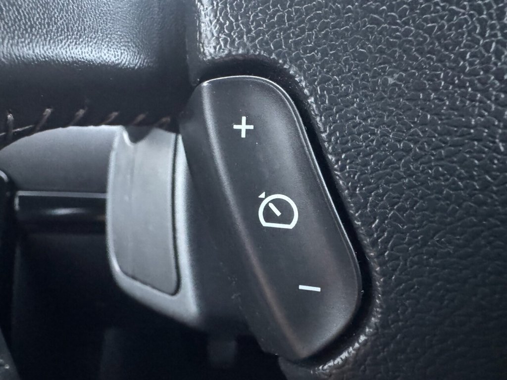 Used Renault Clio 2012 for sale - 77212839: Photo 29