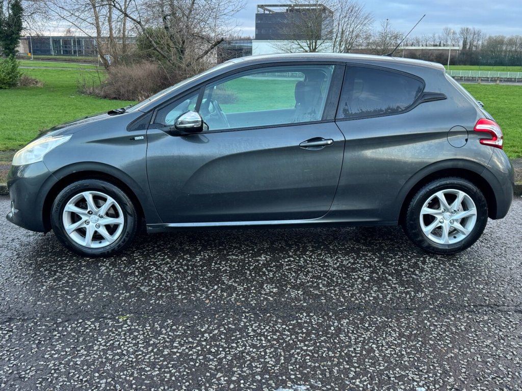 Used Peugeot 208 2014 for sale - 77026986: Photo 2