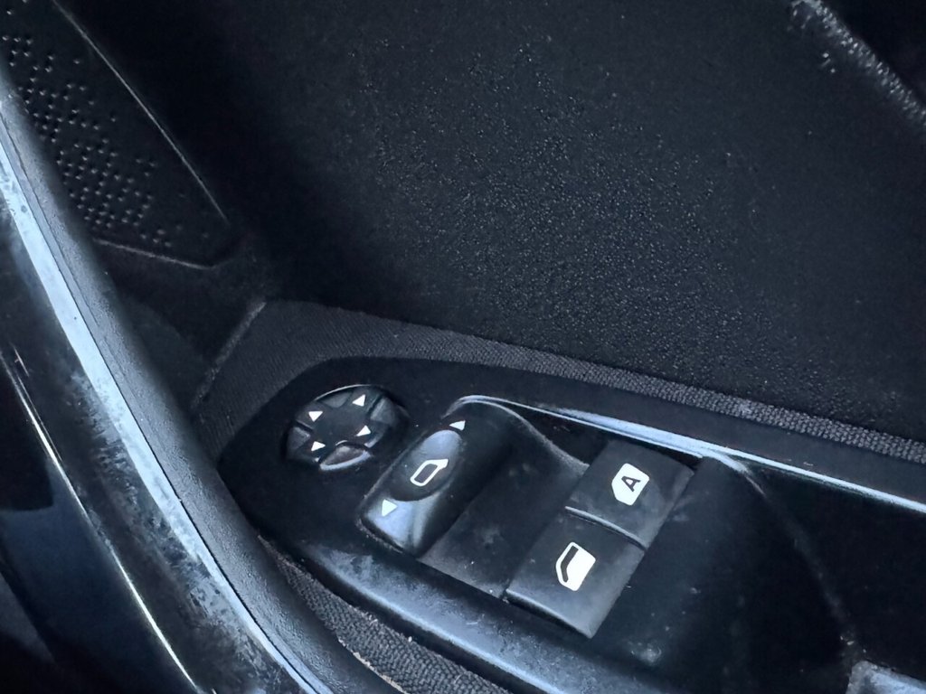 Used Peugeot 208 2014 for sale - 77026986: Photo 28