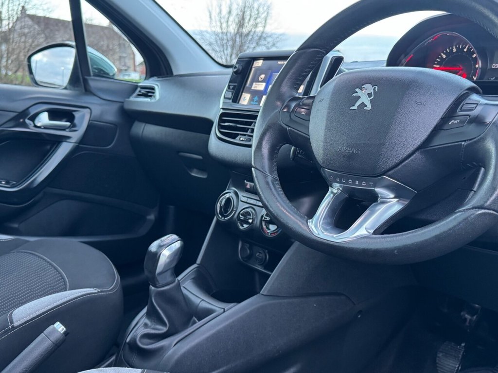 Used Peugeot 208 2014 for sale - 77026986: Photo 33